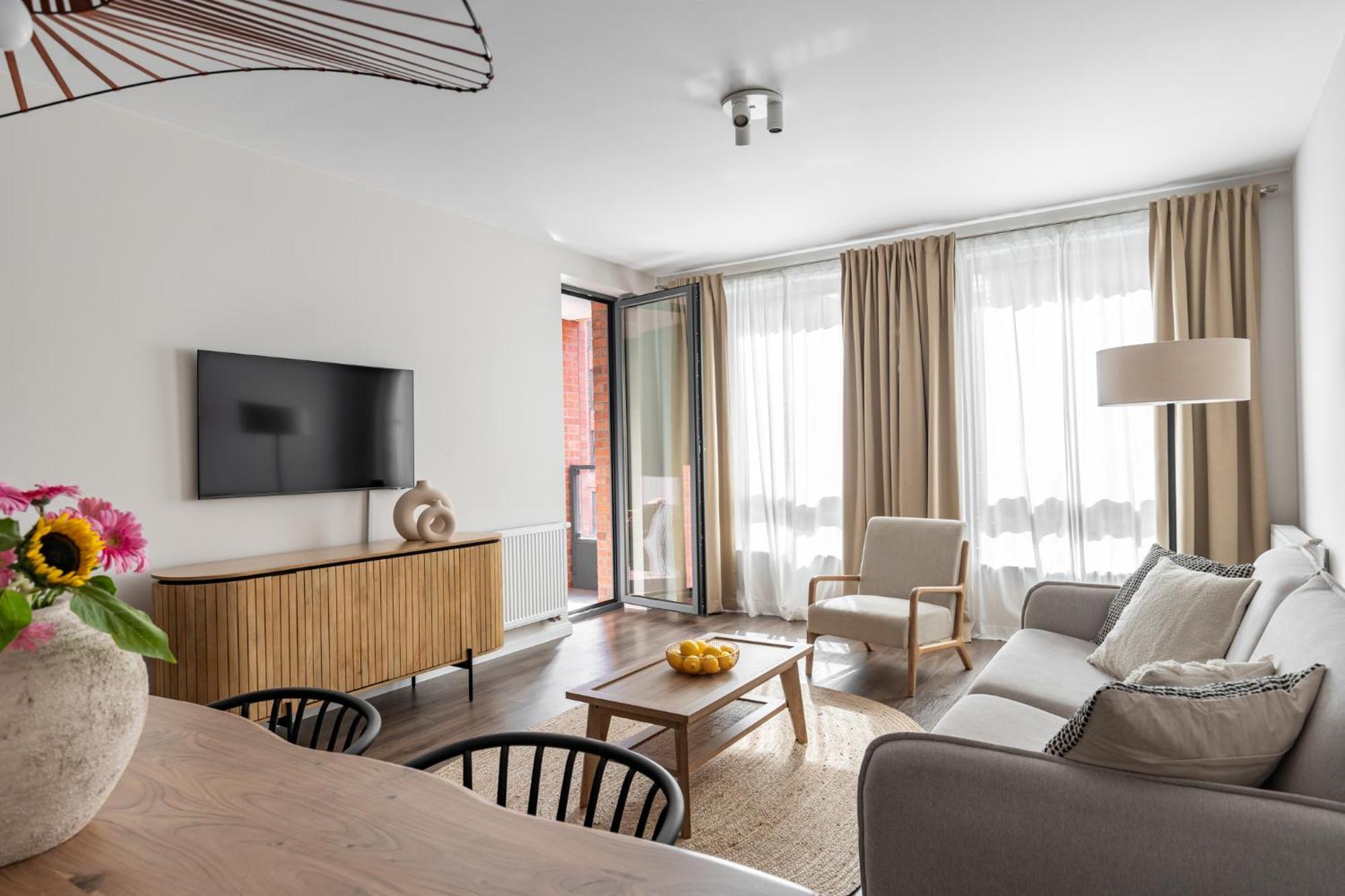Scala 60h Center Premium With Parking By Lion Gdansk