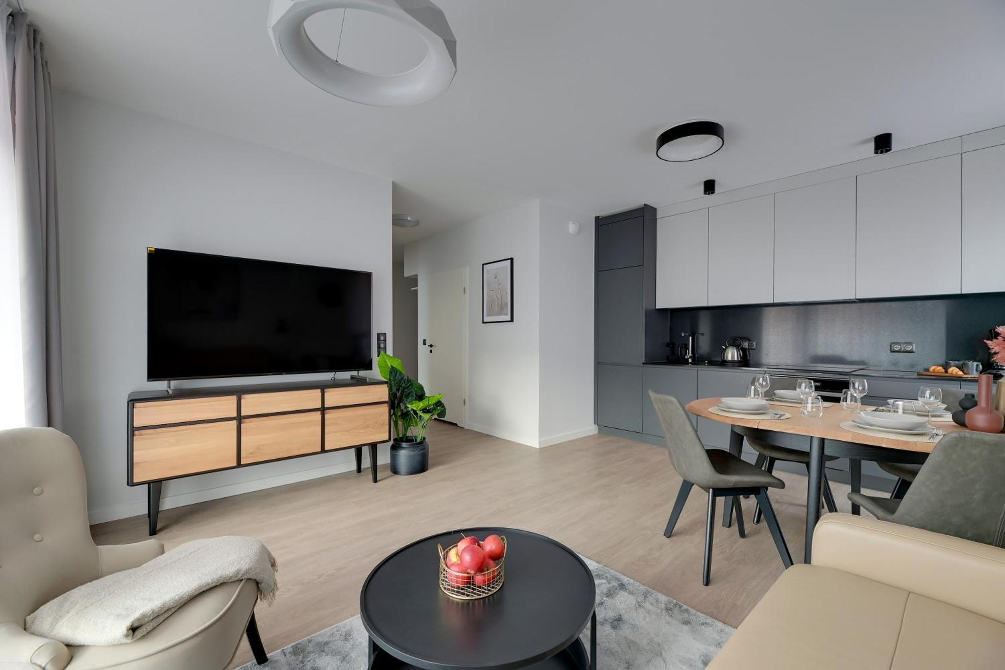 Scala 60h Center Premium With Parking By Lion Apartment